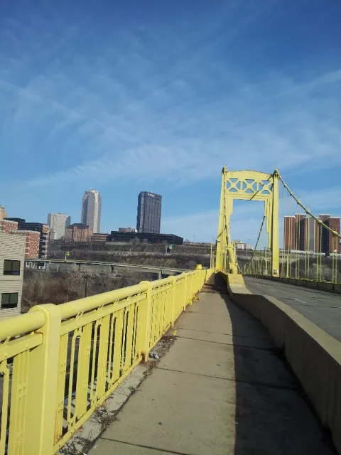 On 10th Street Bridge inbound