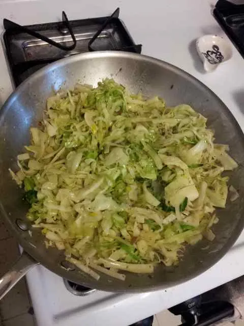Cabbage with leeks and potatoes