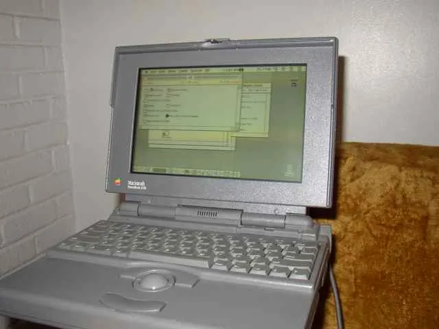 PowerBook 145B up in System 7 Finder