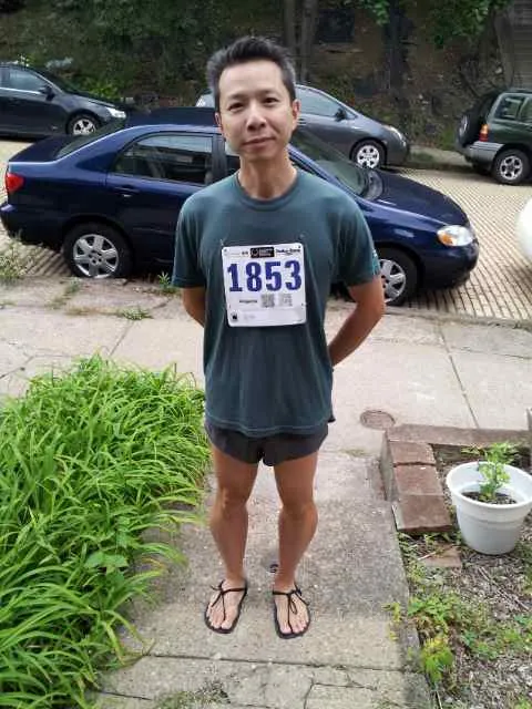 Franklin wearing Invisible Shoes and race number 1853