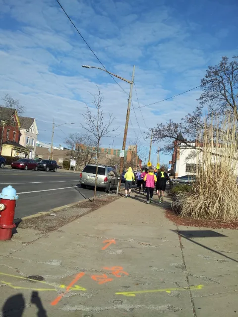 Pittsburgh Marathon Warmup on Walnut run