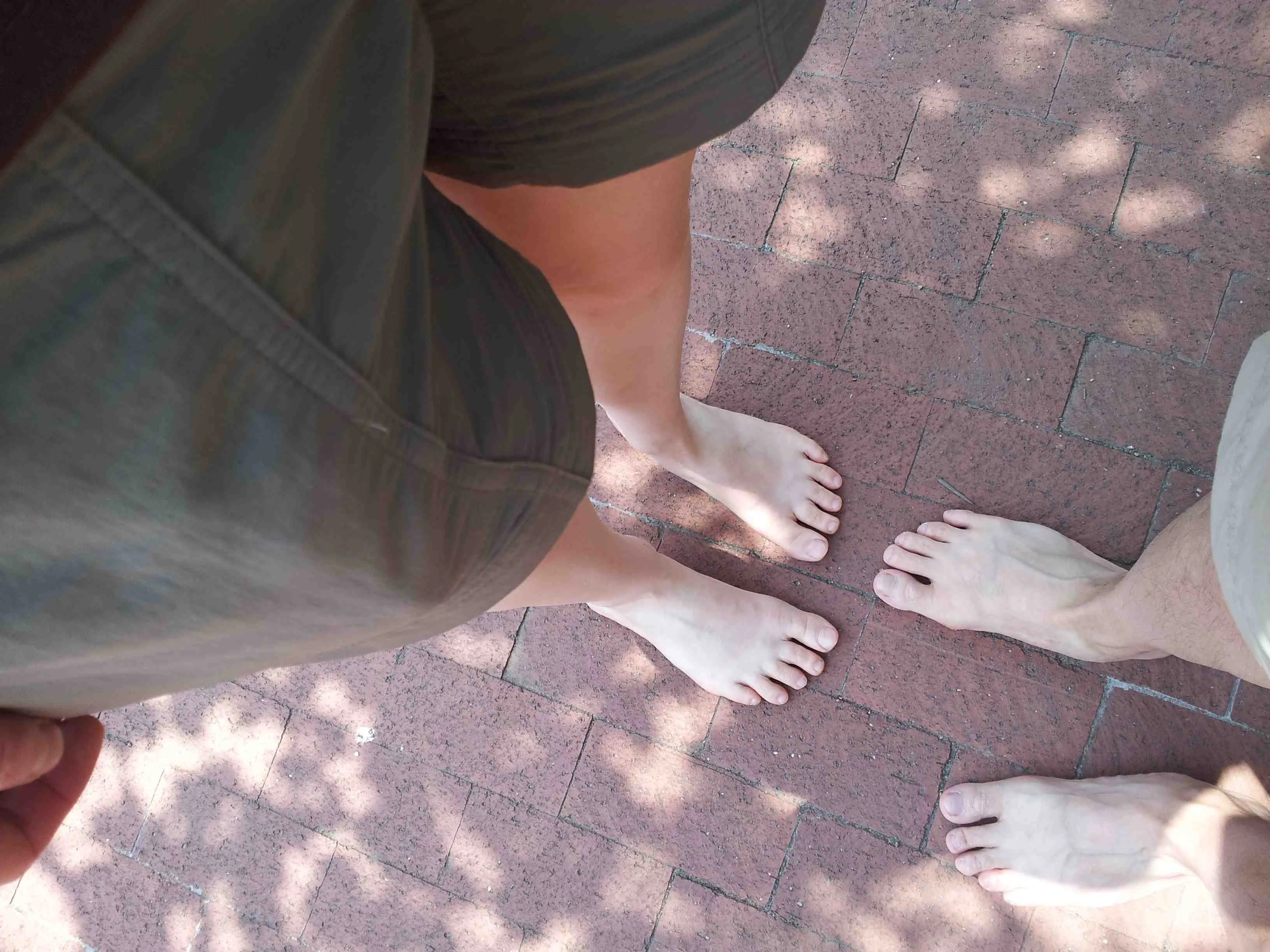 Abby and Franklin without shoes in DC