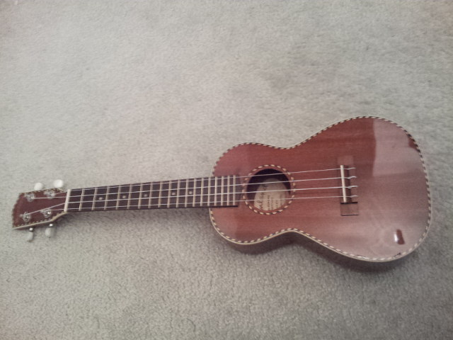 Mainland deals tenor ukulele